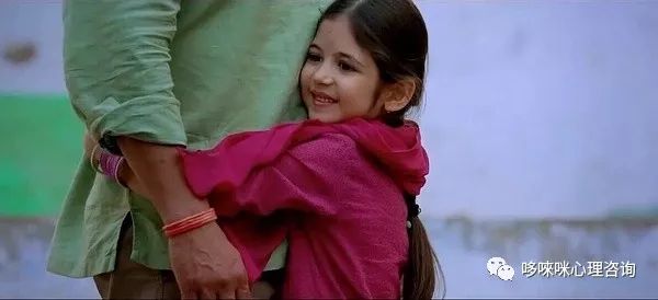 在他人的故事中体验自己 电影心理分析｜《小萝莉的猴神大叔》