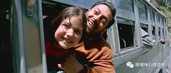 在他人的故事中体验自己 电影心理分析｜《小萝莉的猴神大叔》